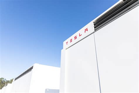 Tesla introduces Megapack price cut, 2-year wait time remains