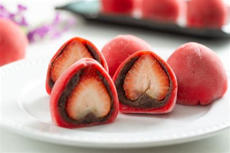 Japanese Strawberry Mochi Or Ichigo Daifuku Stock Image Image Of Fruit Food 283229797