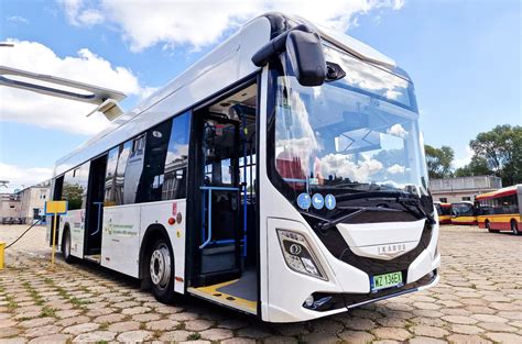 Warszawa Na Ulice Wr Ci Ikarus Tym Razem Elektryczny Model Ikarus