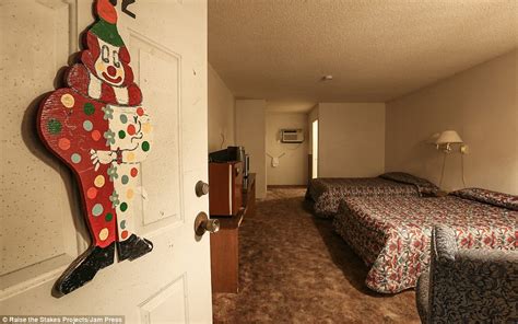 Are YOU brave enough to visit Nevada's creepy Clown Motel? | Daily Mail ...