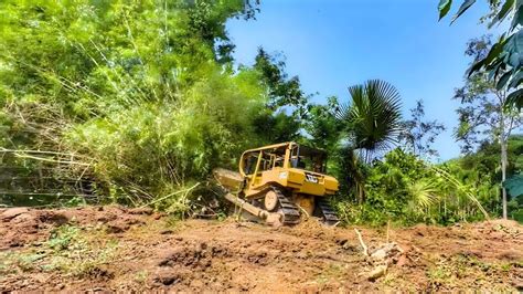 Spectacular See How The D R Xl Bulldozer Works When Cutting Giant