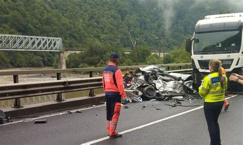 Update Foto Accident Cumplit Pe Valea Oltului Doi Adul I I Un Copil