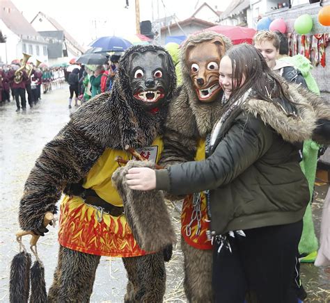 Bilder Zum Gro En Narrentreffen In Pfohren S Dkurier