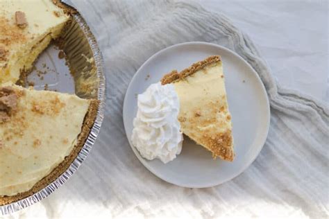 Vanilla Pudding Pie With Graham Cracker Crust Simple Gray T Shirt