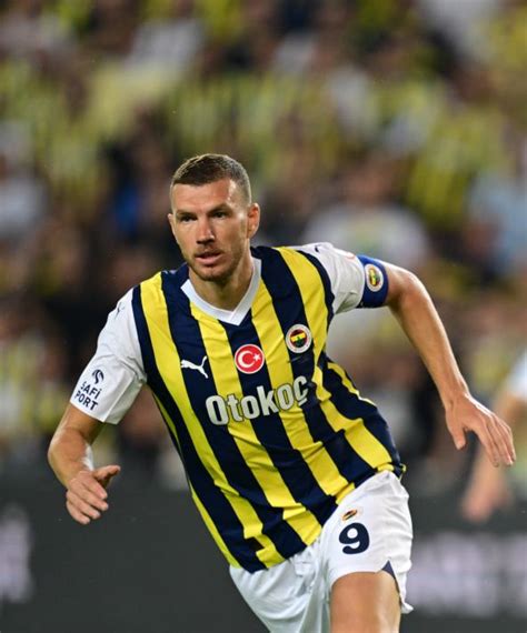 Edin Dzeko Fenerbahçe Türkiye nin en büyük kulübü Sporx Galeri