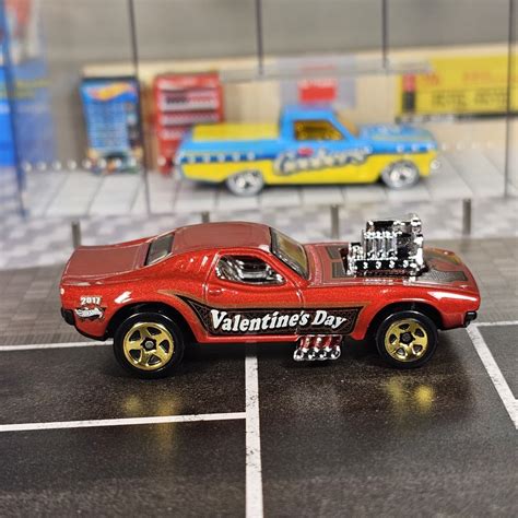 HOT WHEELS RODGER DODGER HOLIDAY RACERS RED VALENTINES DAY CAR New Loose EBay