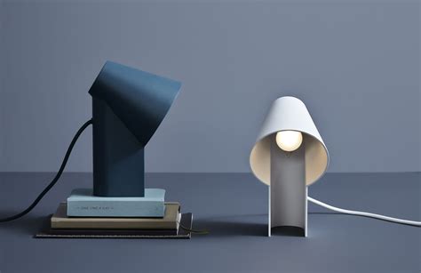 Lampe Poser Study Woud Melville Design