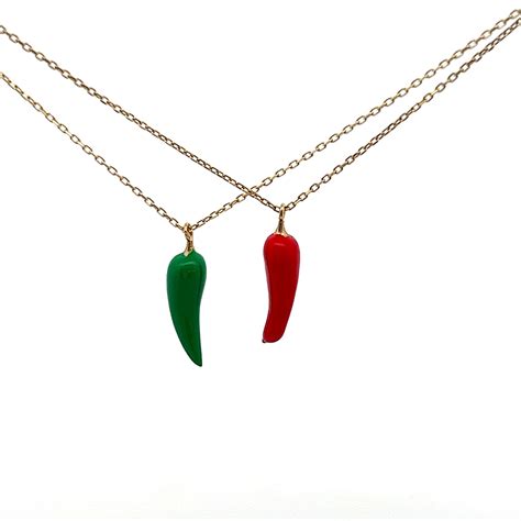 14k Solid Gold Pepper Necklace Bridesmaid T For Her Minimalist Chili Pepper Pendant Necklace