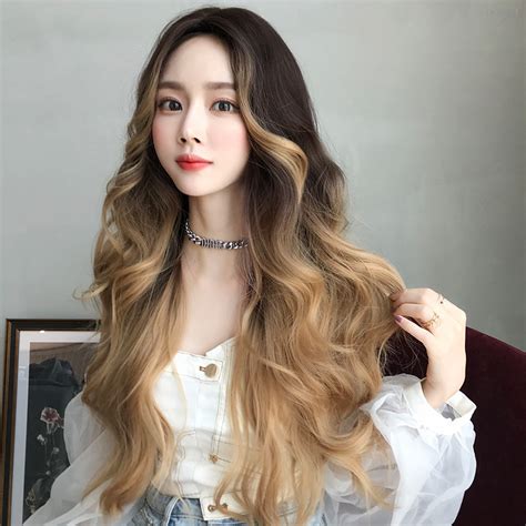 Wavy Hair Wigs Golden Hand Curly Wig Female Long Hair Full Head Set