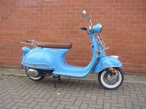 AJS MODENA 125 RETRO VESPA STYLE SCOOTER NEW FULLY AUTOMATIC