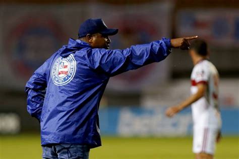 Perto de marca histórica Bahia revê Roger Machado técnico do melhor