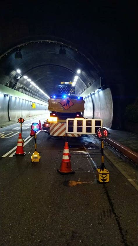 臺北市政府環境保護局 新聞稿 32起臺北市隧道及車行地下道實施牆面清洗 請用路人避開作業路段 小心駕駛