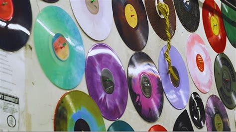 CÓMO se HACEN los DISCOS DE VINILO Asi se GRABAN las CANCIONES en los