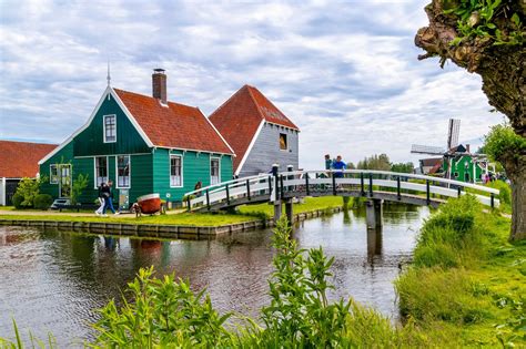 Solve Zaanse Schans Zaandam Netherlands Jigsaw Puzzle Online With