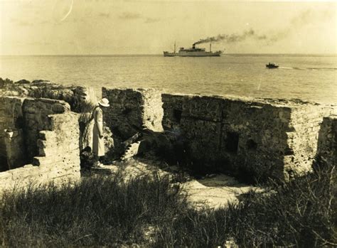 Vintage Bermuda Forts - The Bermudian Magazine