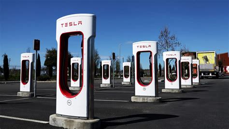 Tesla Türkiyede Yeni Supercharger şarj Istasyonları Kuruyor