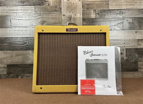 Fender Blues Junior Iii 1x12 15 Watt Tube Combo Amp Lacquered Tweed