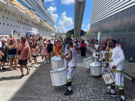 Temporada de cruzeiros marítimos reflete alta no turismo baiano