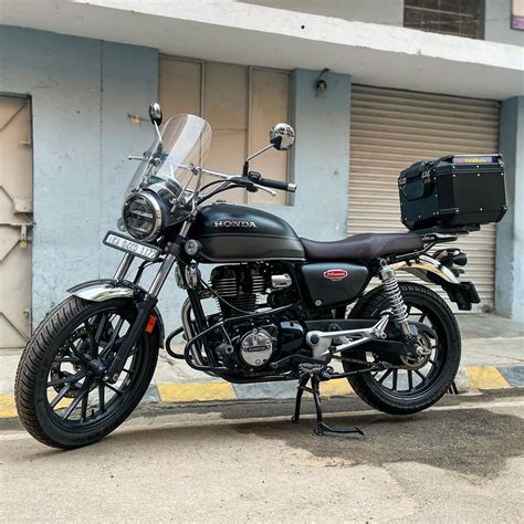 Honda H’ness Cb350 Looks Touring Ready With These Accessories