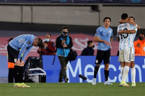 Uruguay por primera vez acabó un clásico oficial contra Argentina sin