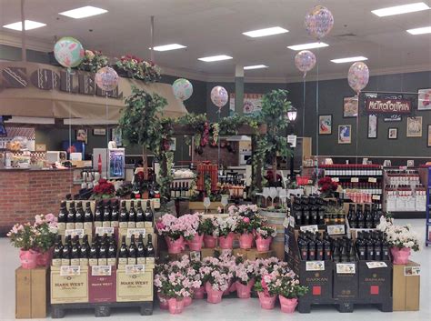 Easter Wine Display Adega