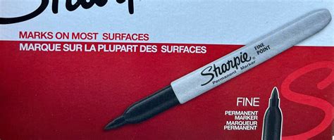 10 Sharpie Markers Fine Point Tip Black Permanent 30001 Sharpies Pens