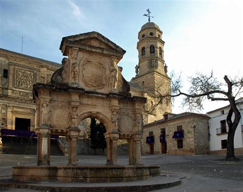 Baeza Jaén Plaza De Santa María Catedral Y Fuente De S Flickr