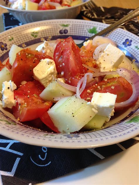 Letnja Salata Sa Paradajzom I Krastavcem Kuvanje Od Srca