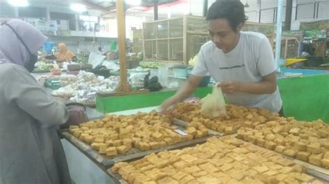 Harga Kedelai Naik Pedagang Perkecil Ukuran Tahu Dan Tempe