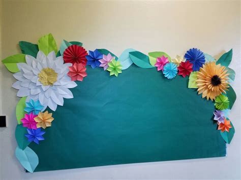 Made This Bulletin Board For Our Amazing Spanish Teacher Paper Flowers Flower Bulletin Boards