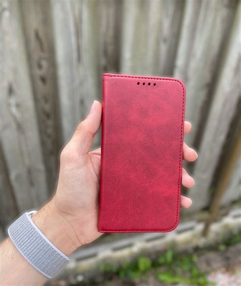 Smartphonica IPhone Xr Leren Hoesje Met Magnetische Sluiting Rood