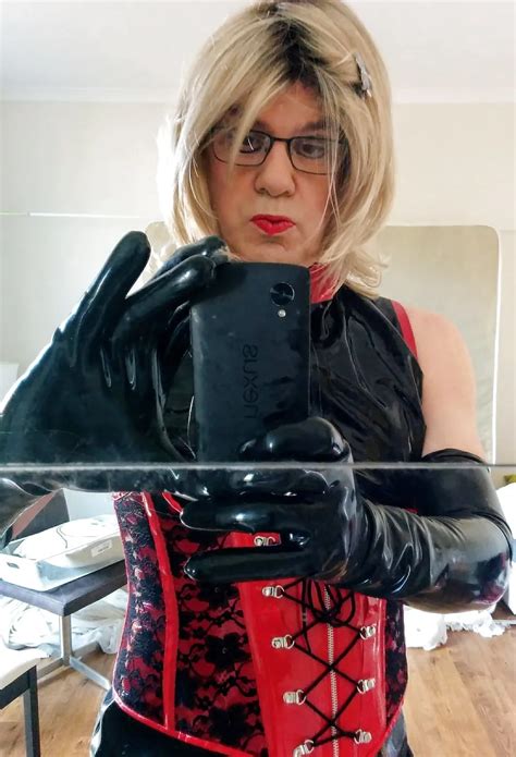 Red Pumps Red Thighs Nude Pics XHamster