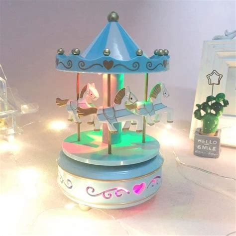 Bo Te Musique Carrousel Classique En Bois Led Changeant De Couleur