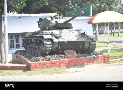 Bangladesh army tanks hi-res stock photography and images - Alamy