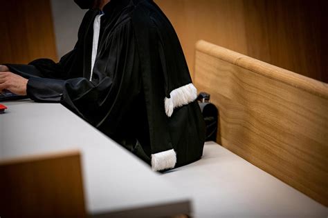 Cour dassises des Landes huit ans de prison et retrait de lautorité