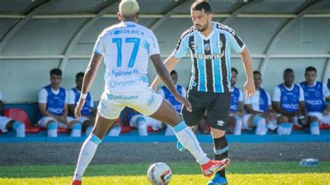 gol de Diego Souza confira as notas dos jogadores do Grêmio no