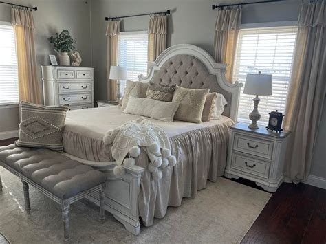 Pin By Callie Carver On Beautiful Rooms And Spaces Home Decor Bedroom