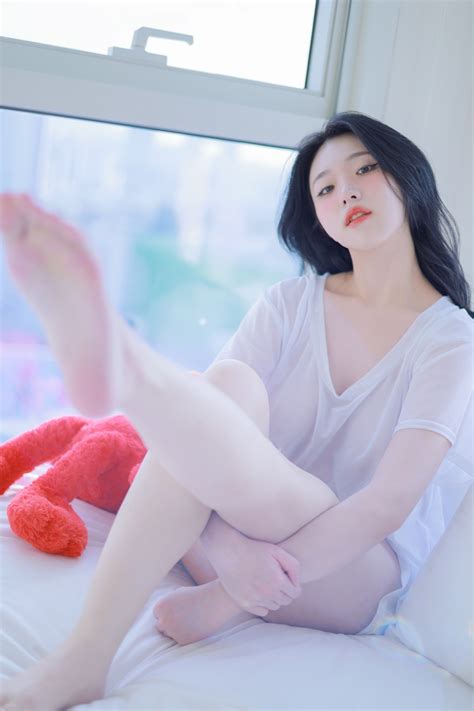 Yeon Woo Naked With Toy V2PH