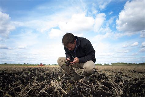 Agroecological Farmers Should Cash In For Promoting Soil Health