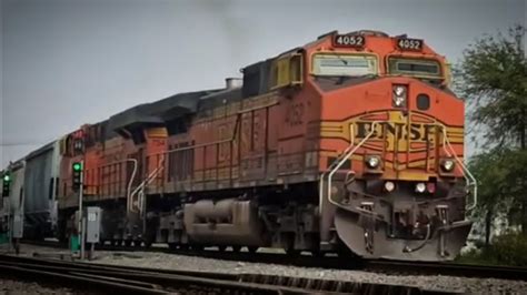 Trenes De Kcsm Kcs Fxe Y Bnsf En El Empalme Bnsf Con Silbato