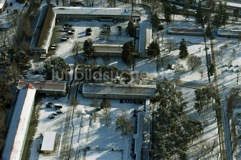 Berlin von oben Gebäudekomplex der Bundeswehr Militär Kaserne