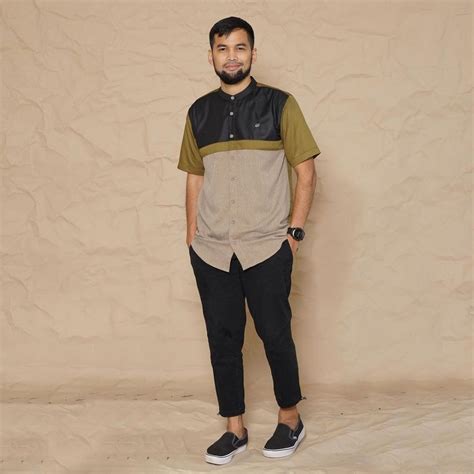 inspirasi baju muslim ala artis pria bisa buat daily outfit