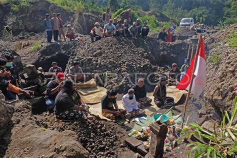 RITUAL BHAKTI ALAM ANTARA Foto