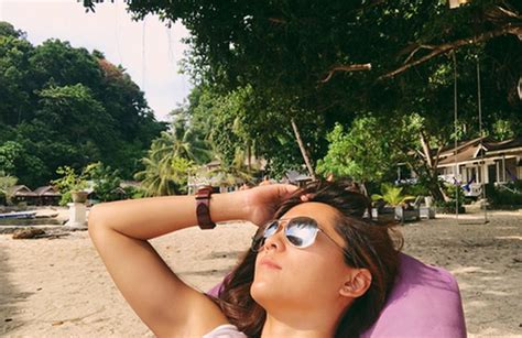 Hot Sexy Lala Karmela Bikini Pics