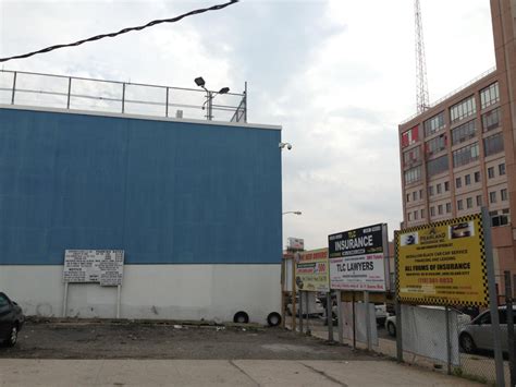 3228 Queens Blvd Parking - Parking in Queens | ParkMe