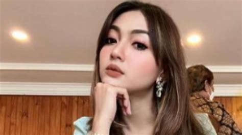 Foto Profil Dan Fakta Riesca Rose Benarkan Percakapan Di Ig Nathalie