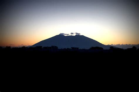 Distantpeak: Mount Arayat