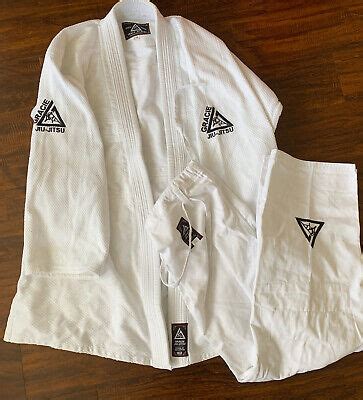 Gracie Jiu Jitsu Gi for sale | Only 4 left at -60%