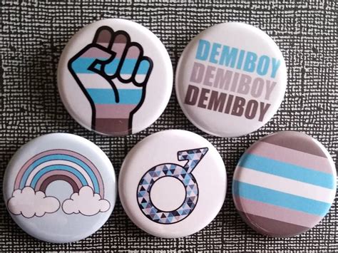 Accessories Lot Of 5 1 25 Gay Pride Flag Button Gay Interest Badge