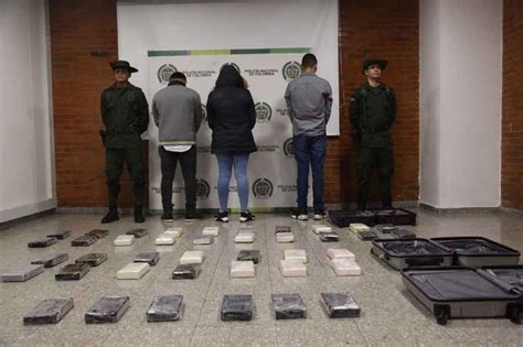 Tres Capturados En El Aeropuerto El Dorado Llevando Cocaína En Sus Equipajes Rumbo A España